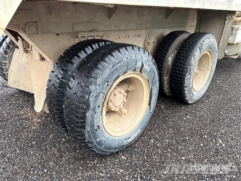 Ford Y800 6x4 T/A Dump Truck Savivarčių priekabų vilkikai