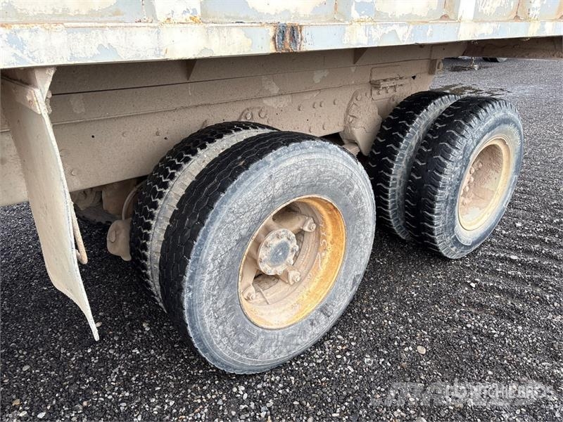 Ford Y800 6x4 T/A Dump Truck Savivarčių priekabų vilkikai