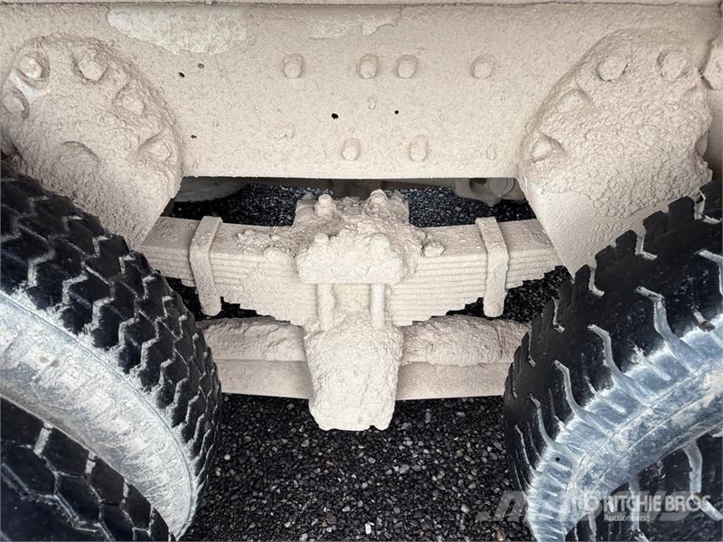 Ford Y800 6x4 T/A Dump Truck Savivarčių priekabų vilkikai
