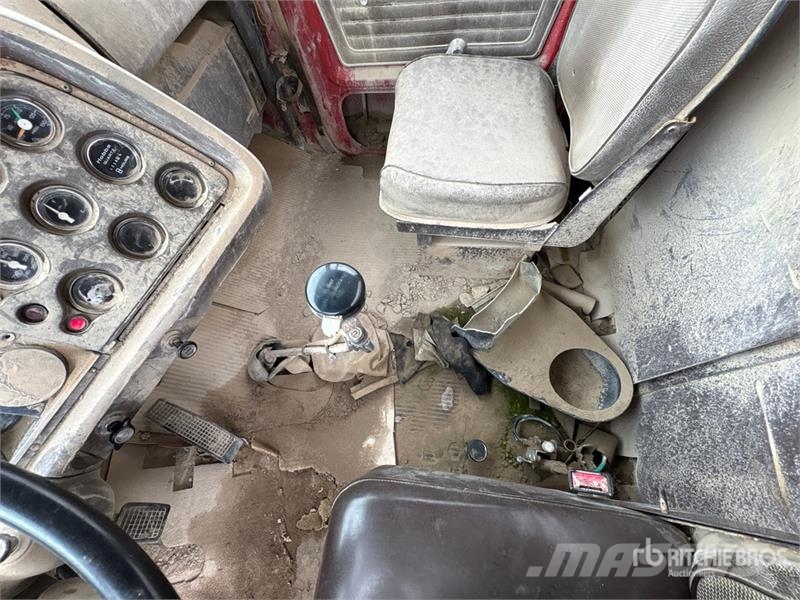 Ford Y800 6x4 T/A Dump Truck Savivarčių priekabų vilkikai