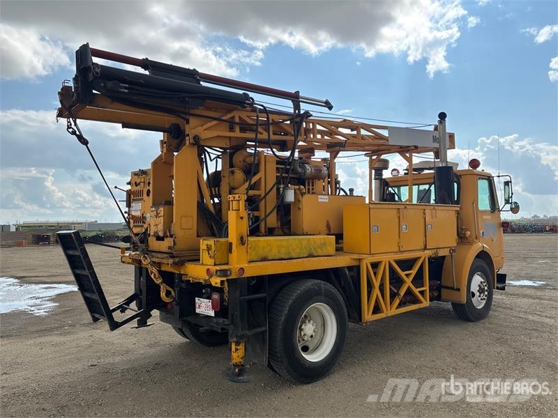 Foremost B57 Mobile on Volvo White 4x2 Drill Truc Camiões de sonda de perfuração móvel
