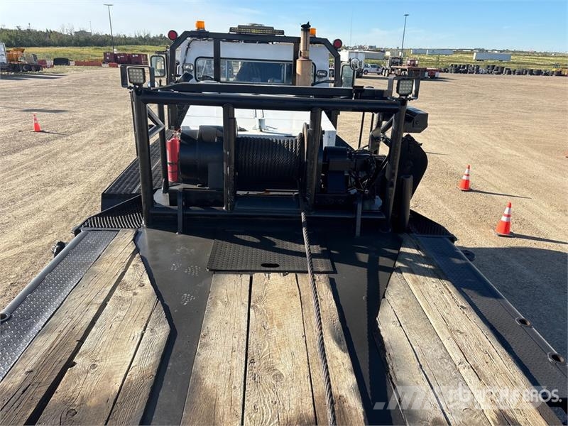 Foremost Commander 6x6 Bed Truck Camiones plataforma