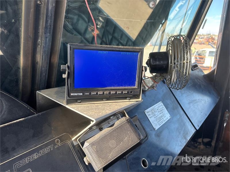 Foremost Commander 6x6 Bed Truck Camiones plataforma