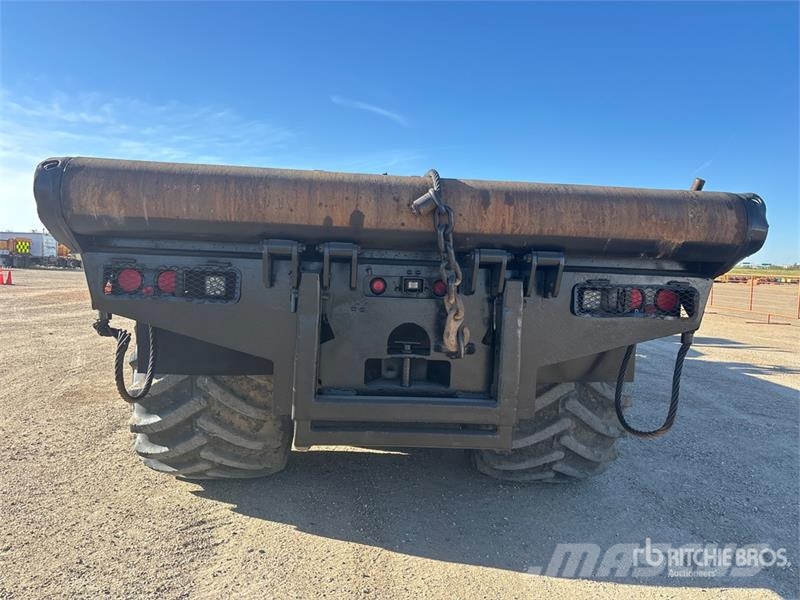 Foremost Commander 6x6 Bed Truck Camiones plataforma