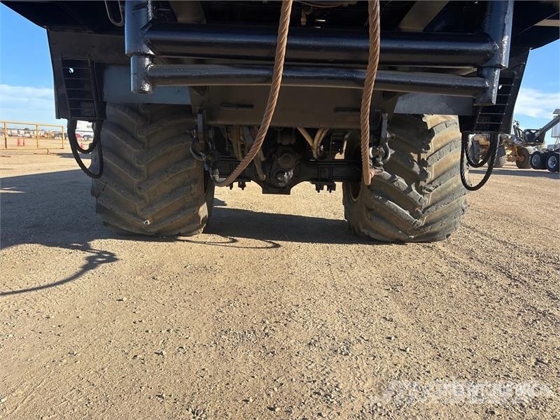 Foremost Commander 6x6 Bed Truck Camiones plataforma