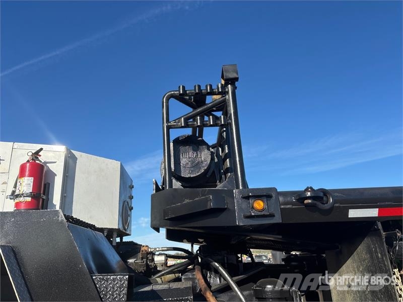 Foremost Commander 6x6 Bed Truck Camiones plataforma