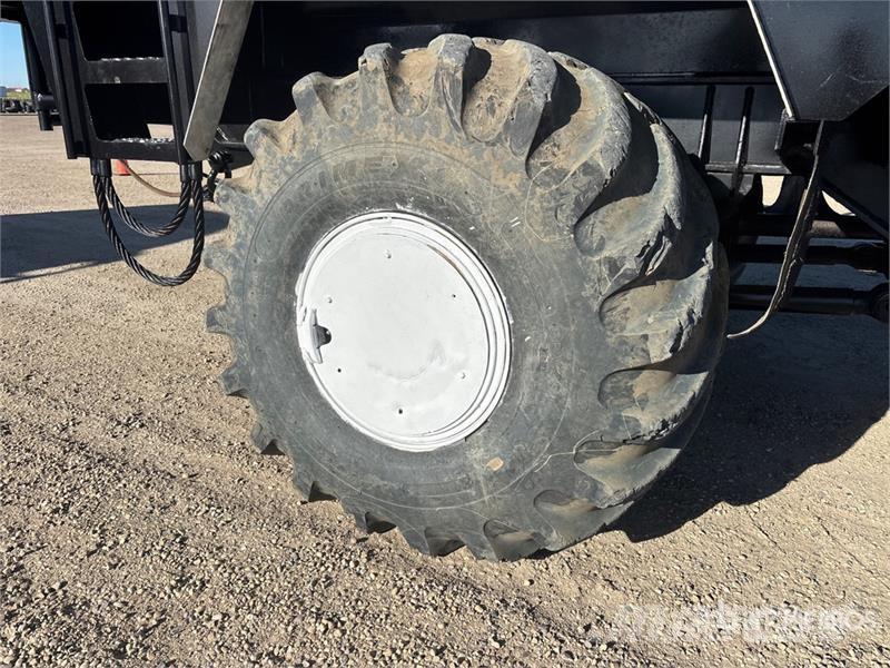 Foremost Commander 6x6 Bed Truck Camiones plataforma