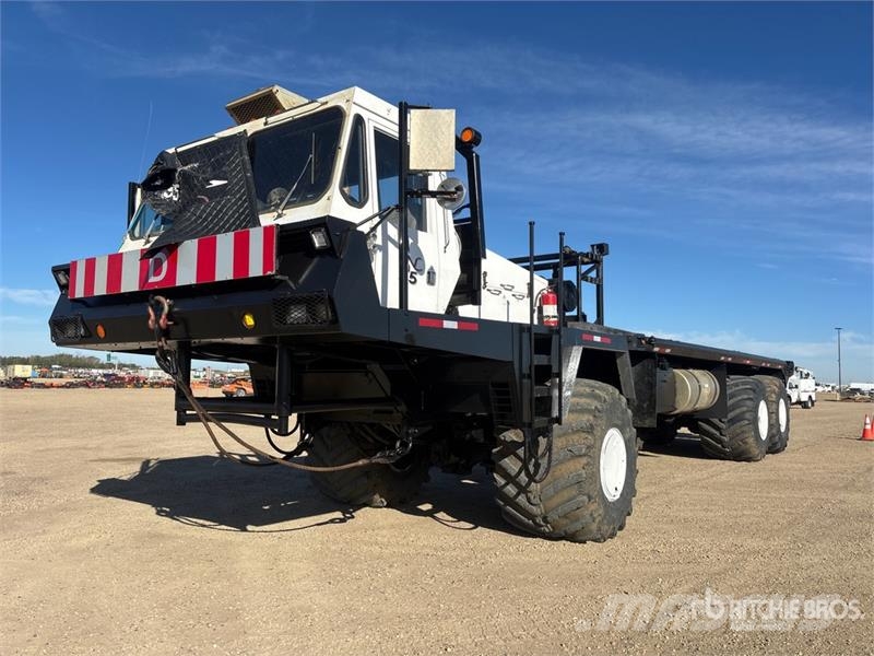 Foremost Commander 6x6 Bed Truck Camiones plataforma