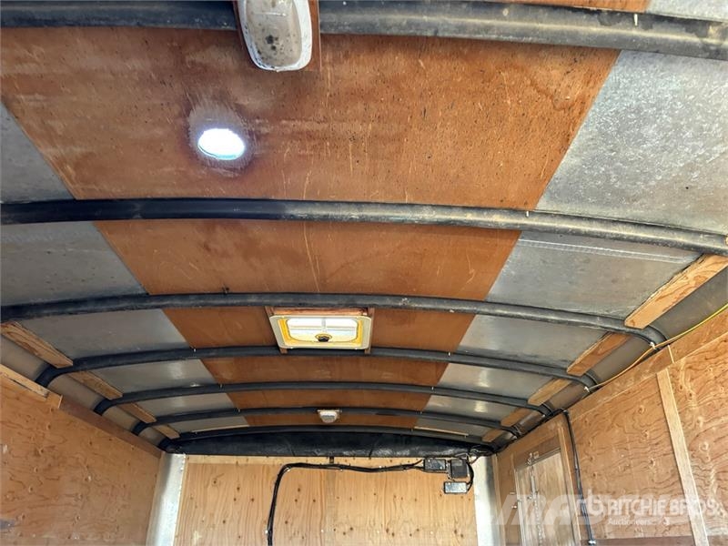 Forest River 14 ft T/A Enclosed Trailer Прицепы-фургоны