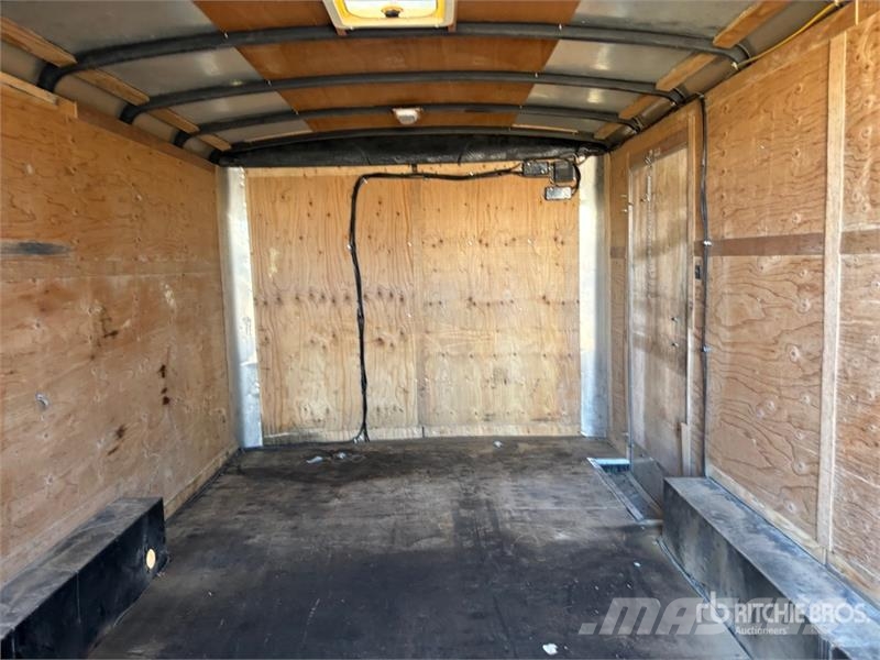 Forest River 14 ft T/A Enclosed Trailer Прицепы-фургоны