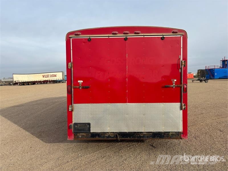 Forest River 20 ft T/A Drive In & Out Snowmobile Enclosed Trail Kapali kasa treylerler
