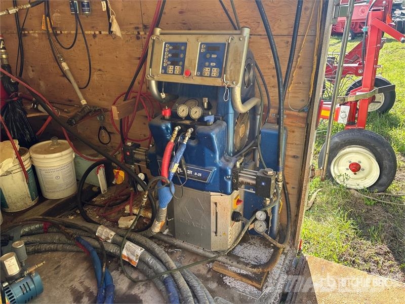 Forest River Inc 20 ft T/A Spray Foam Insulation Unit Enclosed Umpikoriperävaunut