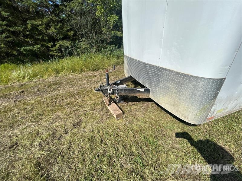 Forest River Inc 20 ft T/A Enclosed Trailer Ремаркета фургони