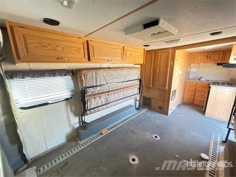 Forest River WPT18LT 18 ft T/A Toy Hauler Travel Trailer مقطورات أخرى