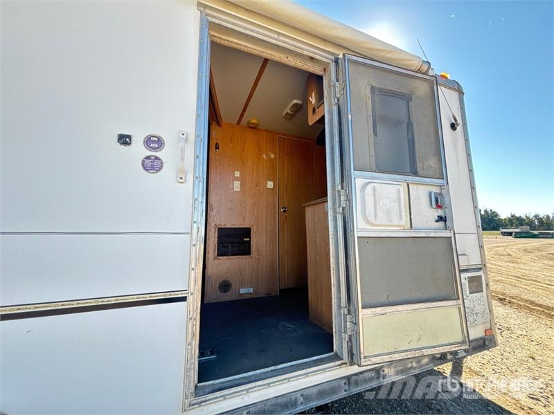 Forest River WPT18LT 18 ft T/A Toy Hauler Travel Trailer مقطورات أخرى