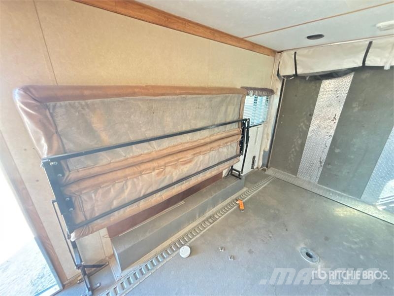 Forest River WPT18LT 18 ft T/A Toy Hauler Travel Trailer مقطورات أخرى