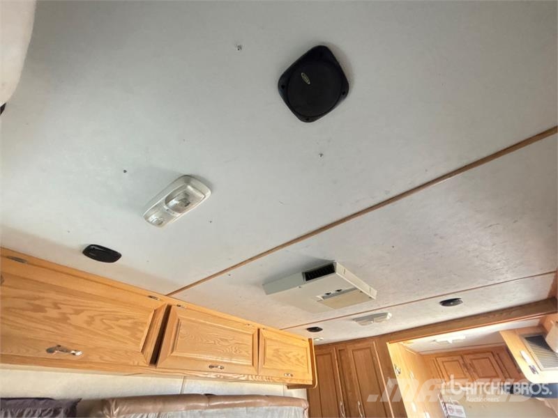 Forest River WPT18LT 18 ft T/A Toy Hauler Travel Trailer مقطورات أخرى