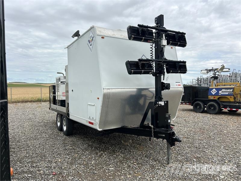 Forks RV 20 ft x 8 ft 6 in T/A Combo Unit Portable Drugi deli