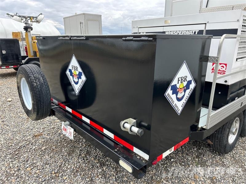 Forks RV 20 ft x 8 ft 6 in T/A Combo Unit Portable Drugi deli