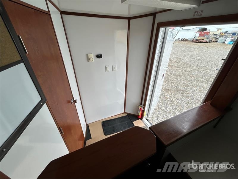Forks RV 22 ft x 8 ft 6 in Portable T/A Mobile Off Ostalo za građevinarstvo