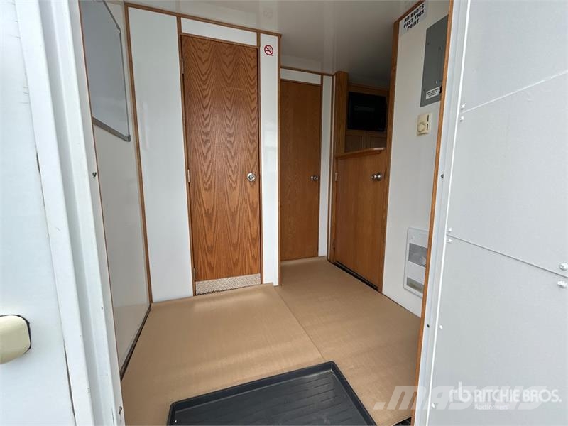 Forks RV 24 ft x 8 ft 6 in Portable T/A Mobile Off Ostalo za građevinarstvo