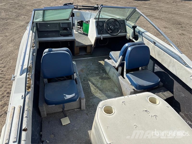  Four Winns 160 Freedom 16 ft Fishing Boat Земснаряды / баржи