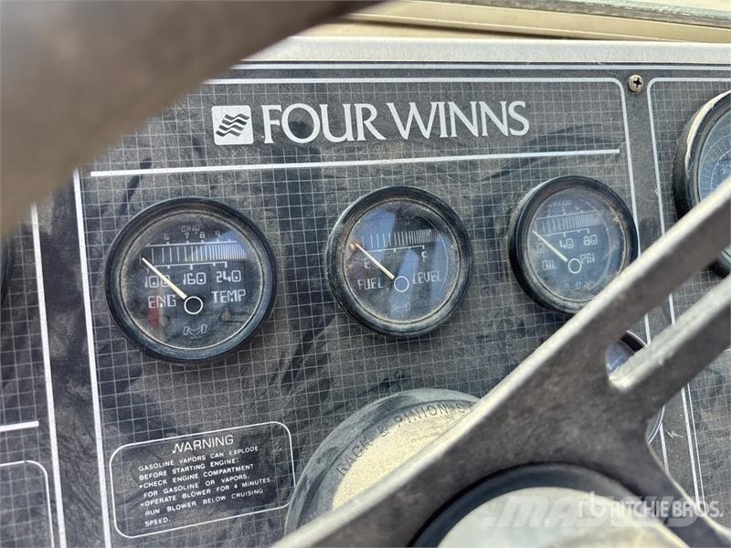  Four Winns 160 Freedom 16 ft Fishing Boat Земснаряды / баржи