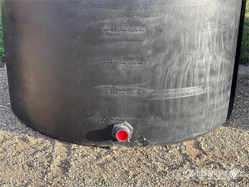 Free Form 1680 gal Poly Water Tank Üzemanyag- és adaléktartályok