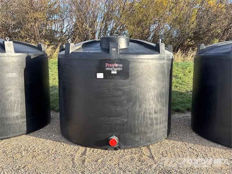 Free Form 1680 gal Poly Water Tank Zbiorniki paliw i płynów eksploatacyjnych