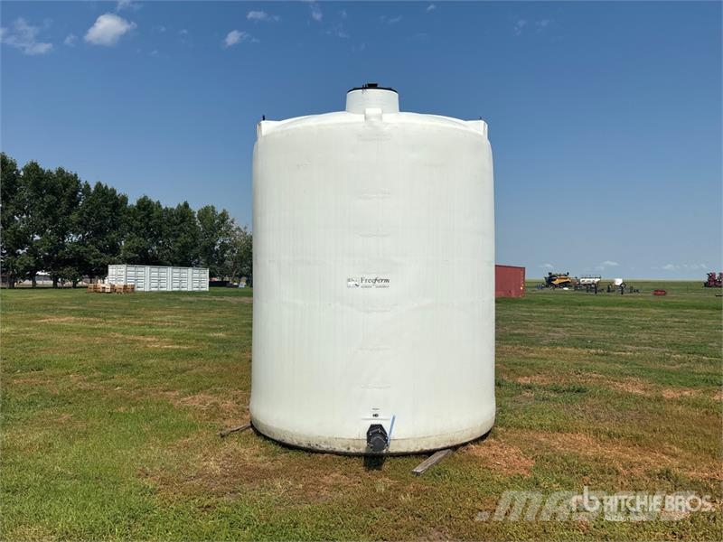 Free Form 3700 gal Fertilizer Tank Mineraldüngerstreuer