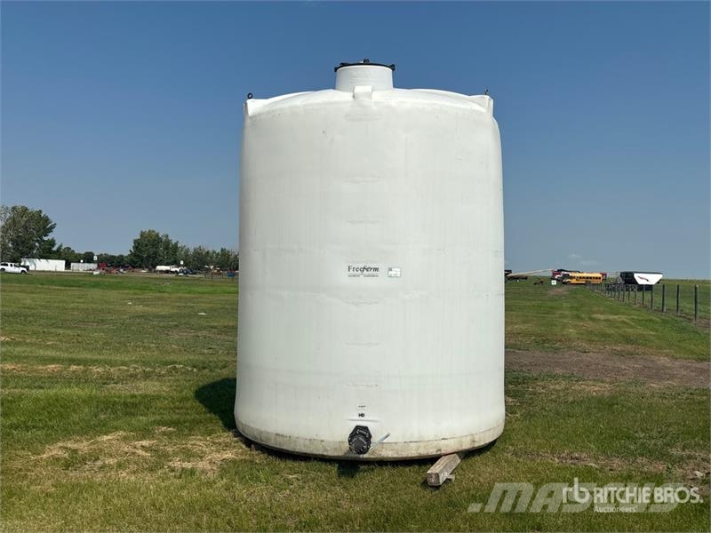 Free Form 3700 gal Fertilizer Tank Mineraldüngerstreuer
