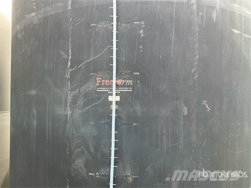  Free Form 5000 gal Poly Liquid Fertilizer Tank Fuel and additive tanks
