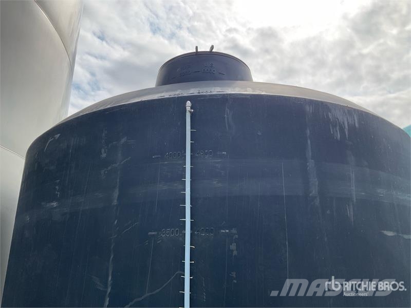  Free Form 5000 gal Poly Liquid Fertilizer Tank Fuel and additive tanks
