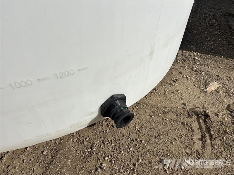 Free Form 5000 gal Standard Duty Blemished Water T Kraftstoff- und Zusatzstoffbehälter