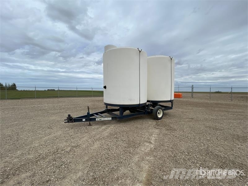  Free Form 6000 gal Tow-Behind S/A Fertilizer Cart 礦物撒布機
