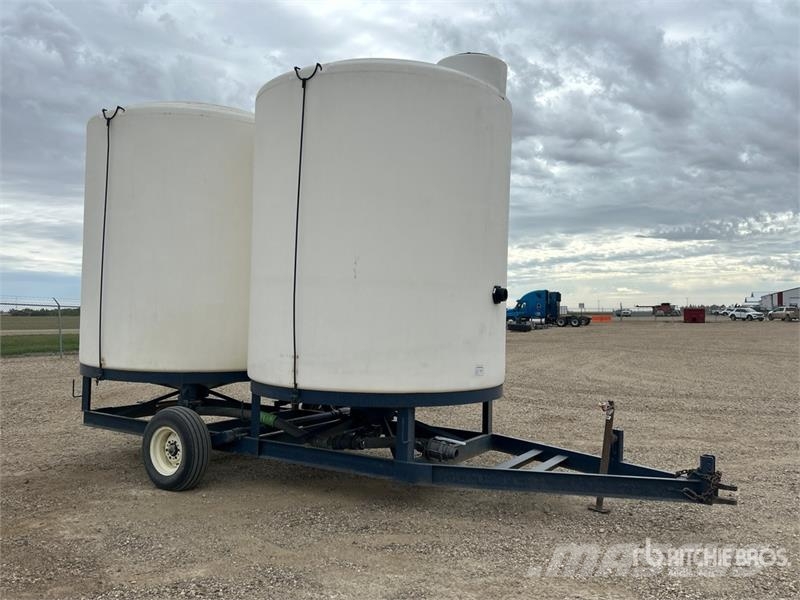  Free Form 6000 gal Tow-Behind S/A Fertilizer Cart 礦物撒布機