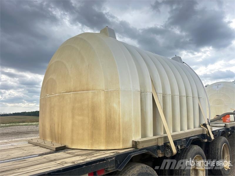  Free Form Gen 2 2600 gal Water Tank Polttoaine- ja lisäainesäiliöt