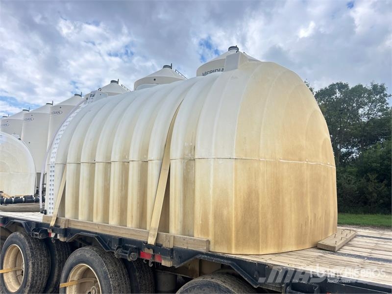  Free Form Gen 2 2600 gal Water Tank Polttoaine- ja lisäainesäiliöt