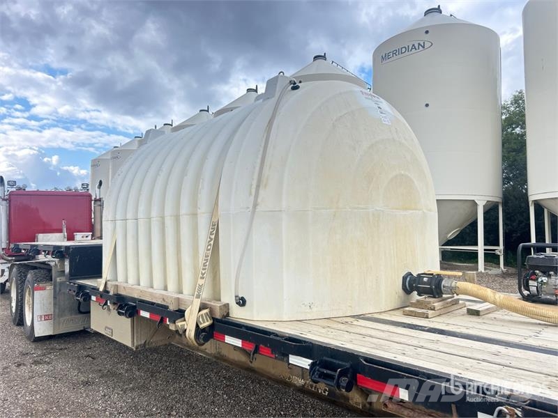  Free Form Gen 2 2600 gal Water Tank Polttoaine- ja lisäainesäiliöt