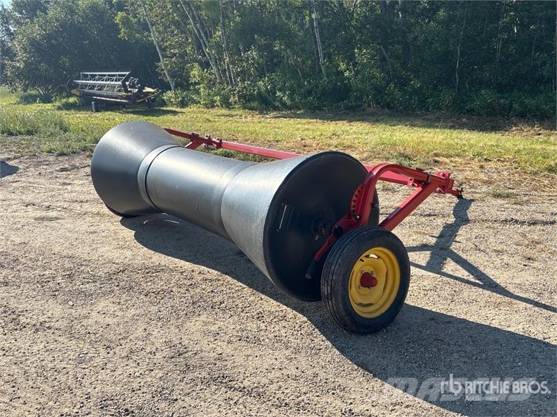 Free Form TB2000 9 ft 6 in Poly Swath Roller Řádkovací žací stroje