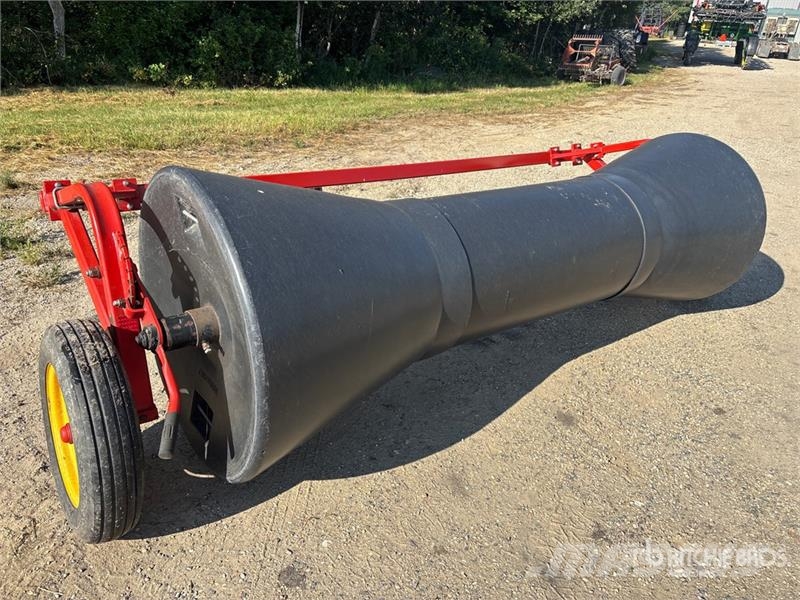 Free Form TB2000 9 ft 6 in Poly Swath Roller Řádkovací žací stroje