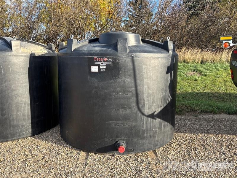Free Form Water Tank Zbiorniki paliw i płynów eksploatacyjnych
