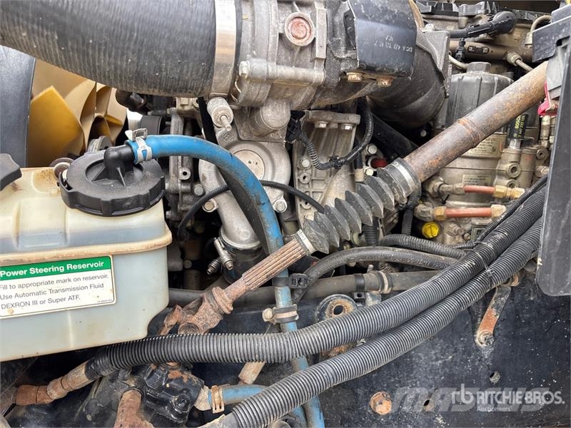 Freightliner 114 SD 10x6 Twin-Steer Mixer Truck شاحنات خرسانة