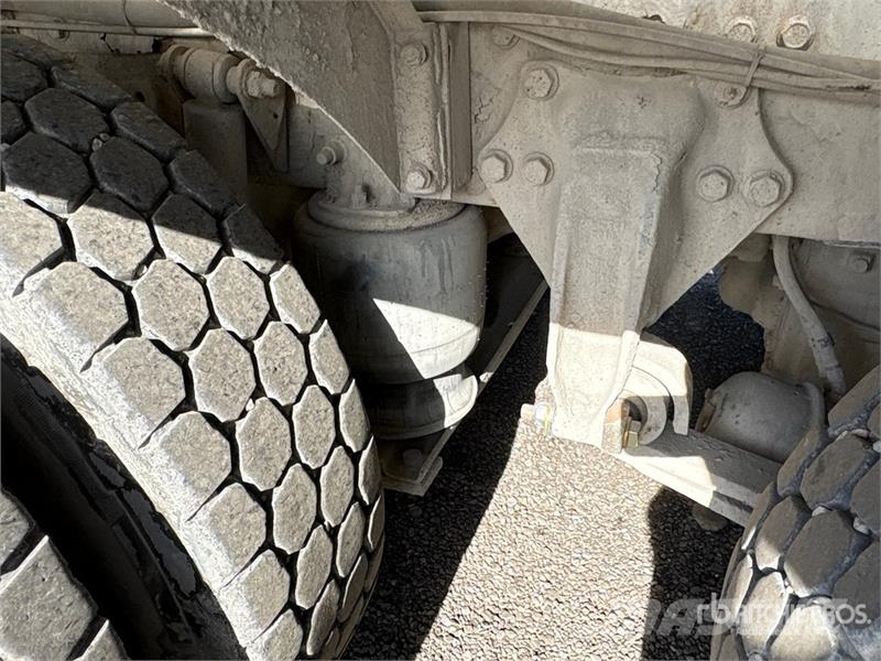 Freightliner 114 SD 8x6 Mixer Truck Бетономішалки (Автобетонозмішувачі)