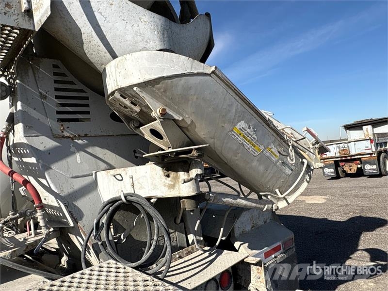 Freightliner 114 SD 8x6 Mixer Truck Бетономішалки (Автобетонозмішувачі)