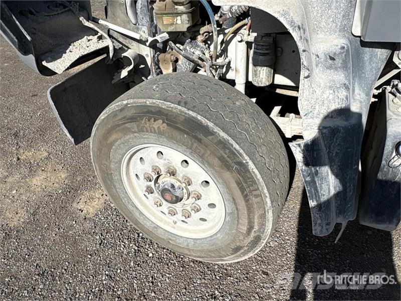 Freightliner 114 SD 8x6 Mixer Truck Бетономішалки (Автобетонозмішувачі)