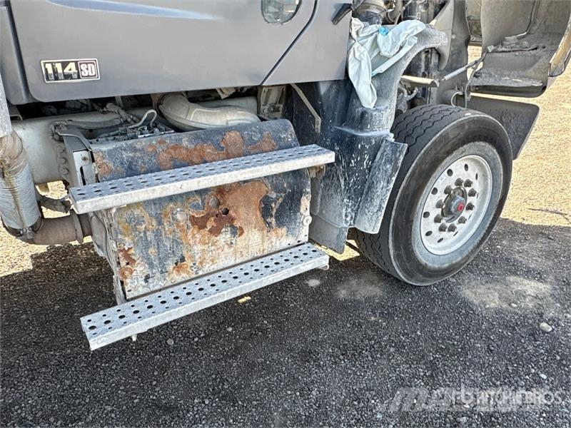 Freightliner 114 SD 8x6 Mixer Truck Бетономішалки (Автобетонозмішувачі)