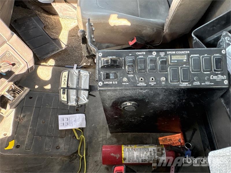 Freightliner 114 SD 8x6 Mixer Truck Бетономішалки (Автобетонозмішувачі)
