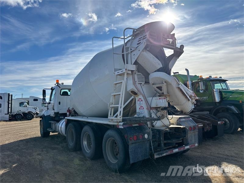 Freightliner 114SD Betonmischer