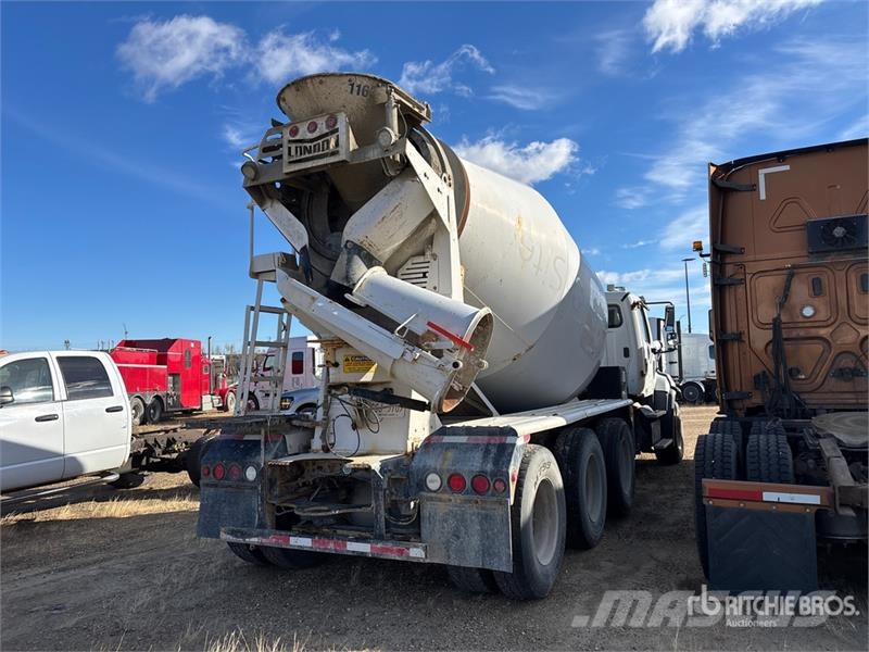 Freightliner 114SD Betonmischer